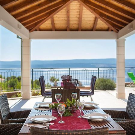 Beachfront Apartments Lara 오미스 외부 사진